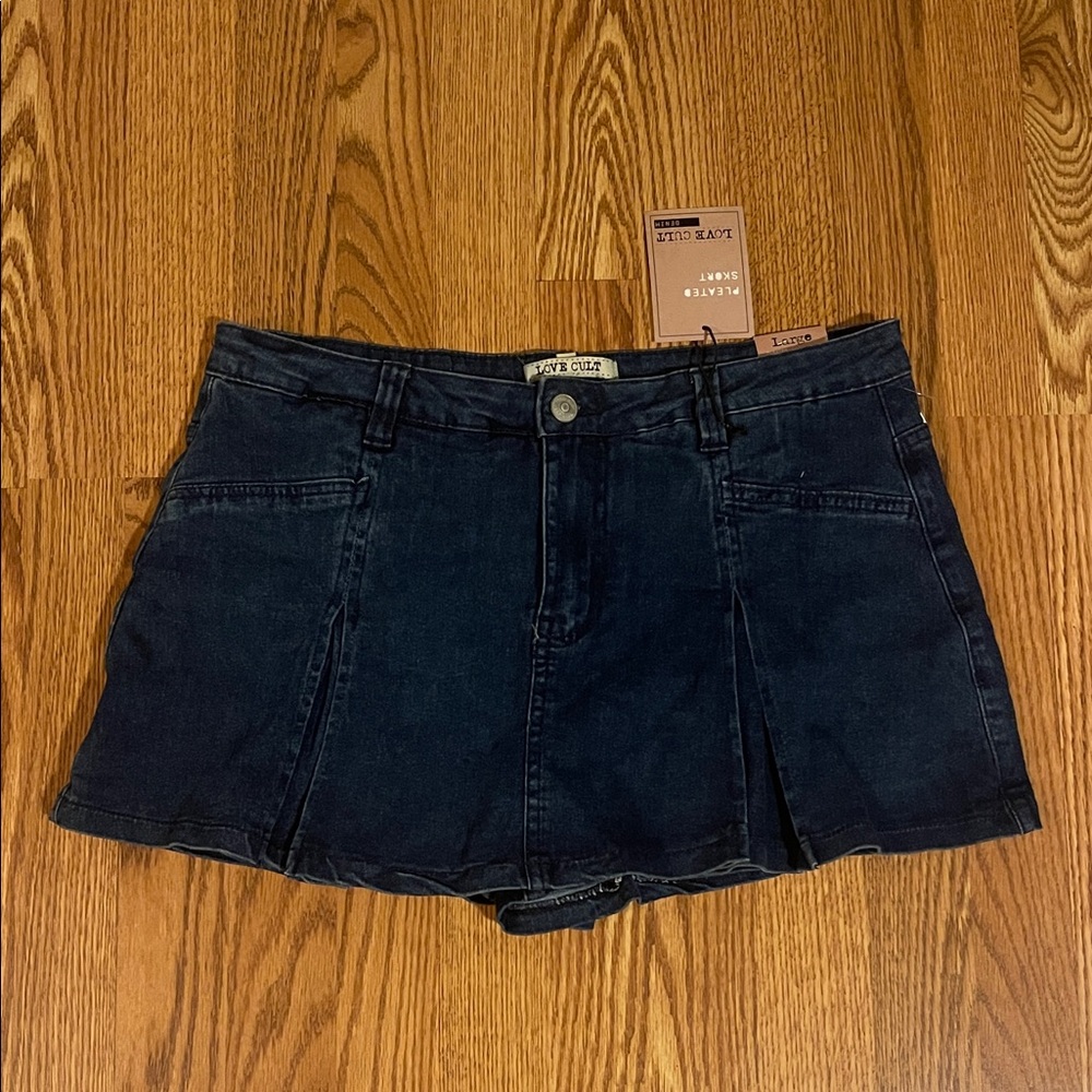 LOVE CULT pleated skort